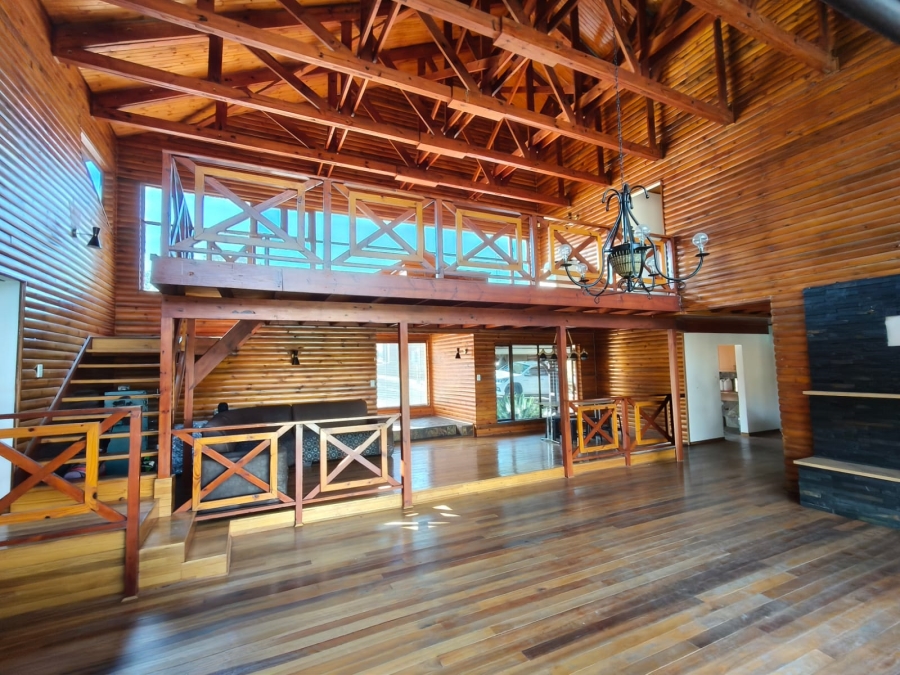 5 Bedroom Property for Sale in Waterkloof A H North West